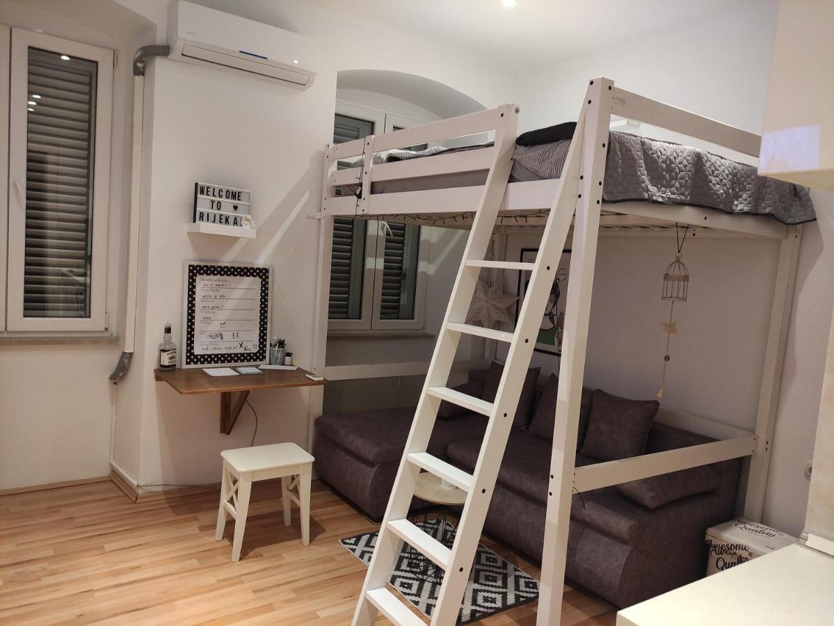 Studio Apartment Kontiki Rijeka Exterior photo