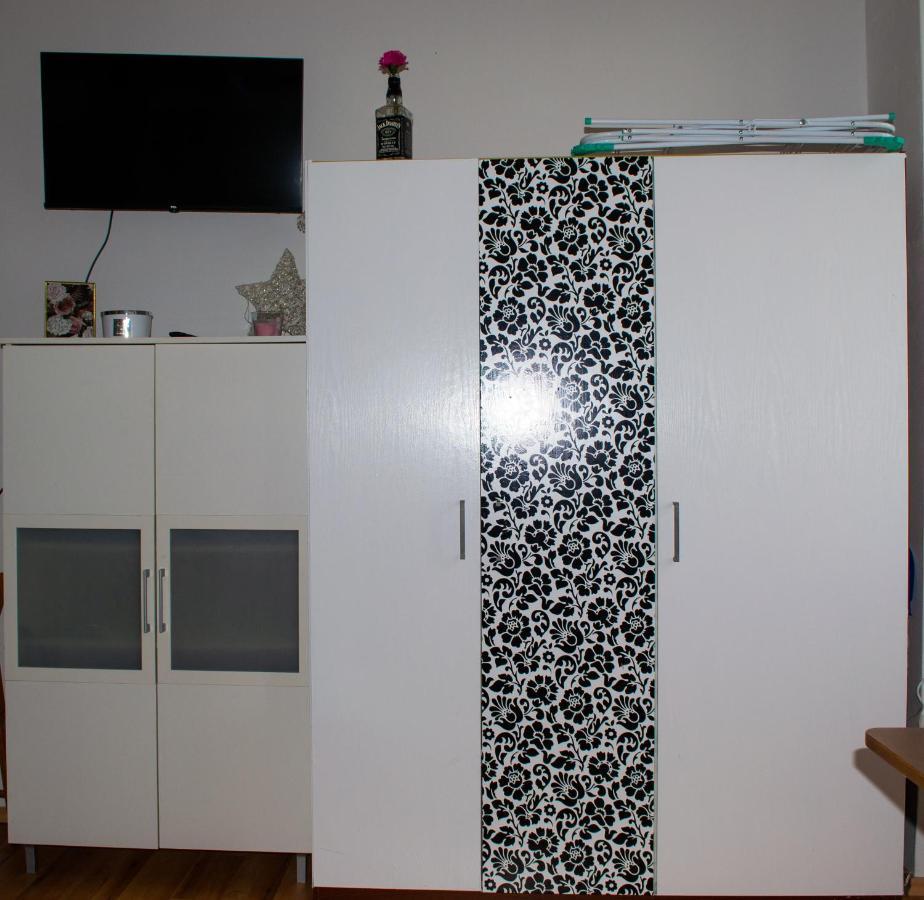Studio Apartment Kontiki Rijeka Exterior photo