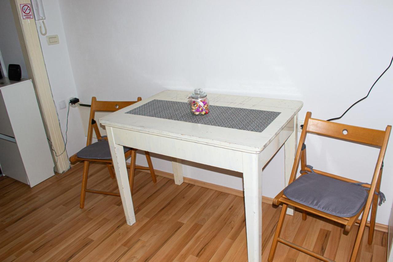 Studio Apartment Kontiki Rijeka Exterior photo