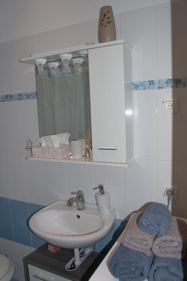 Studio Apartment Kontiki Rijeka Exterior photo