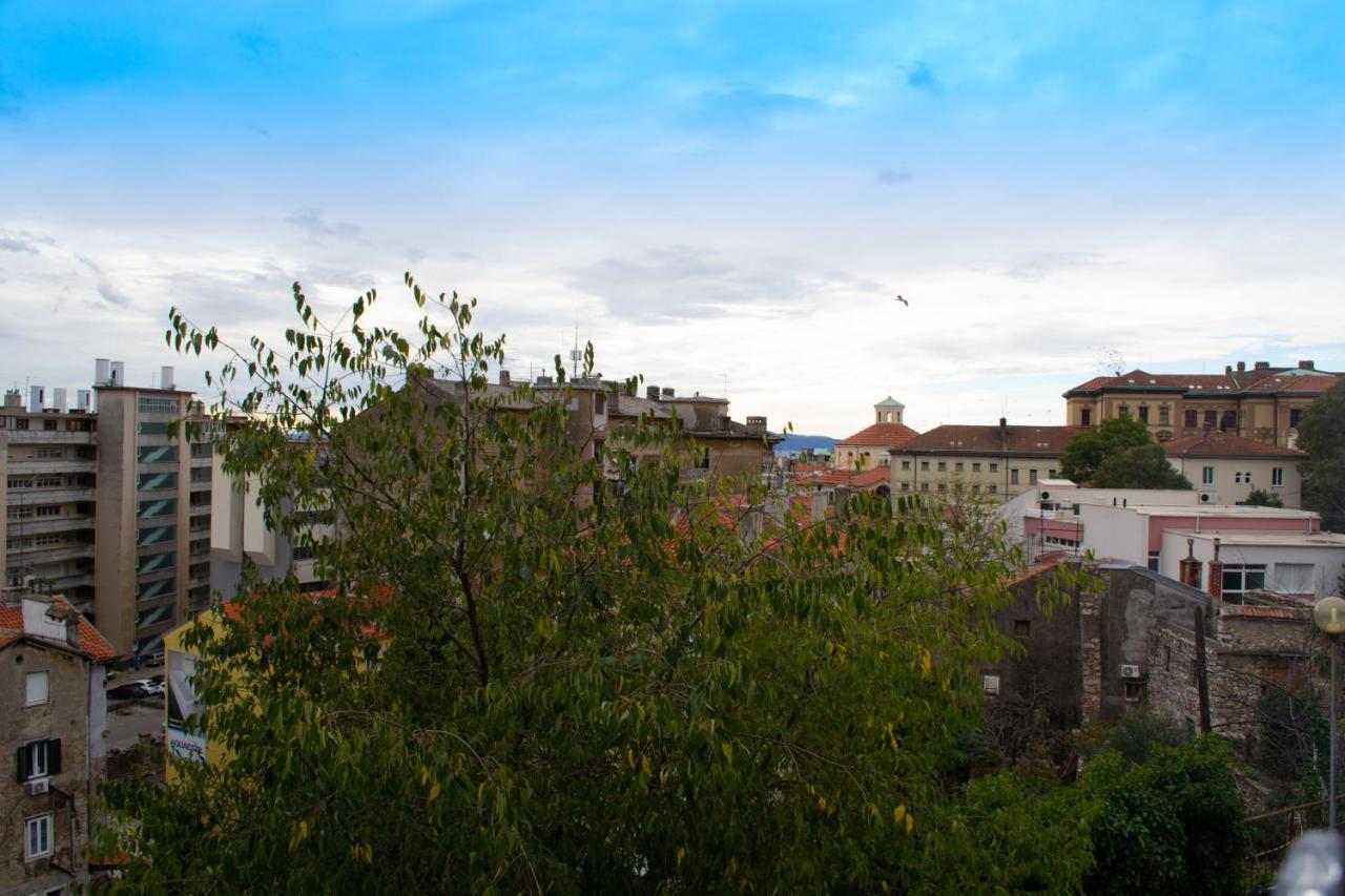 Studio Apartment Kontiki Rijeka Exterior photo
